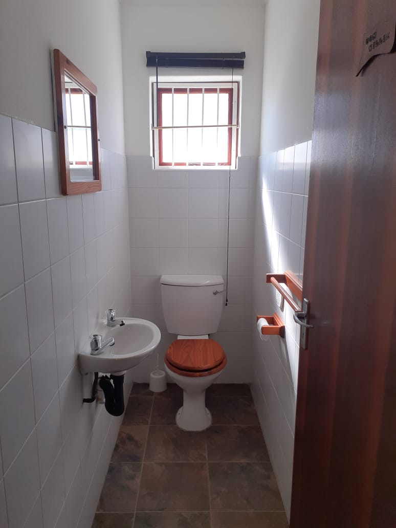 To Let 2 Bedroom Property for Rent in Wavecrest Eastern Cape